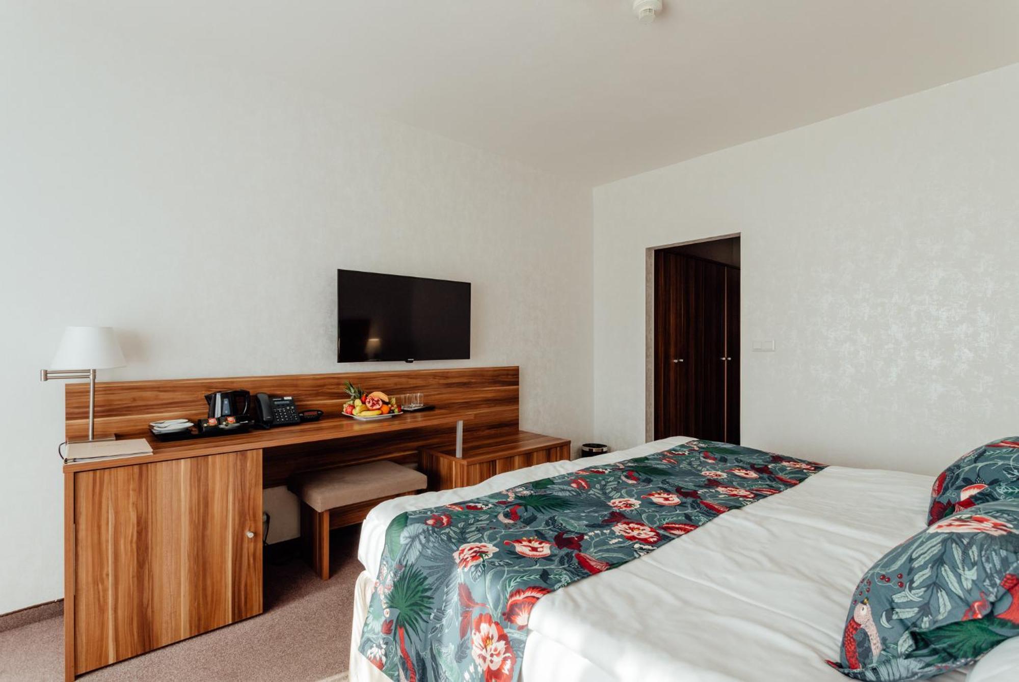 Velka Fatra Kupele Turcianske Teplice Hotel Exterior photo